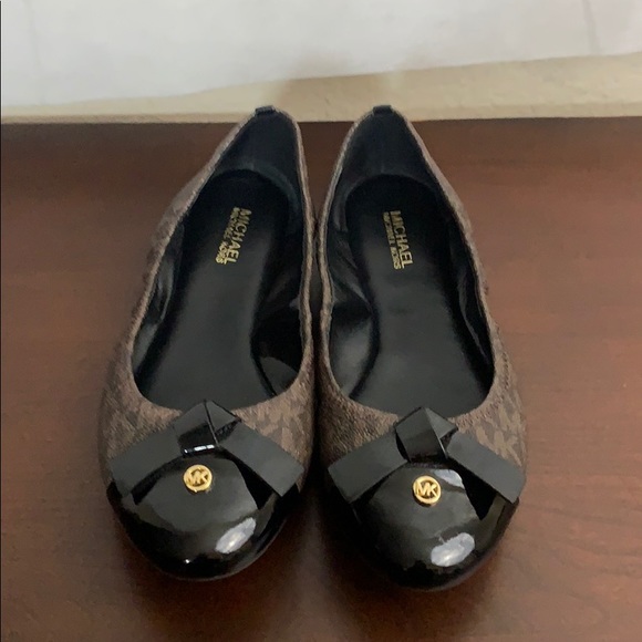Michael Kors Shoes - Michael Kors PV18F Signature Logo Flats Size. 6